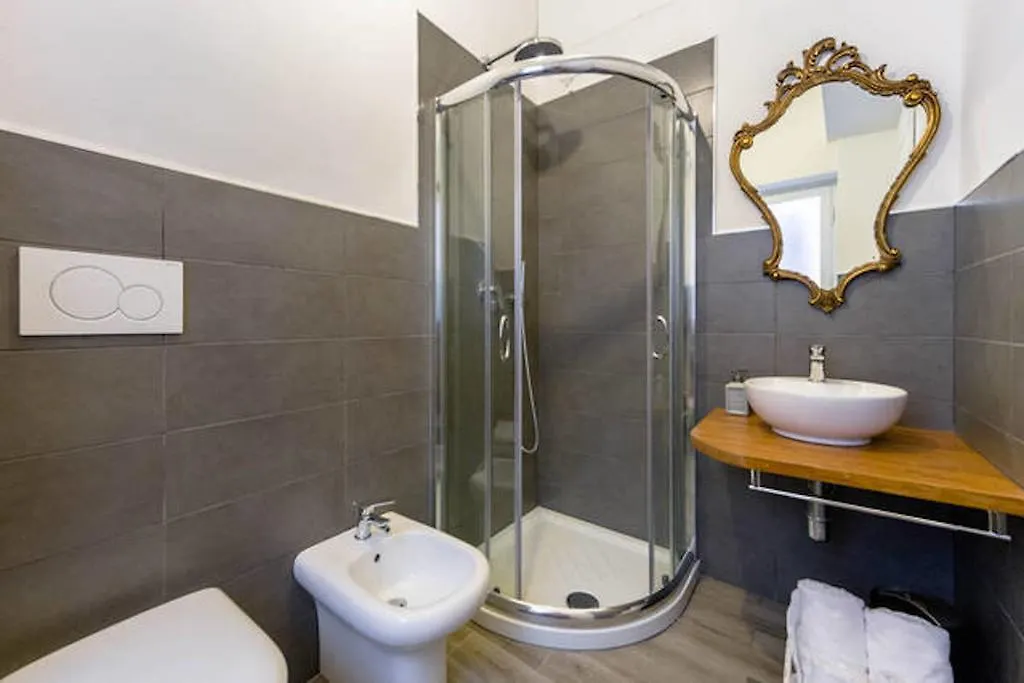 B&B I Portici Di Sottoripa Genoa 2*,  Italy