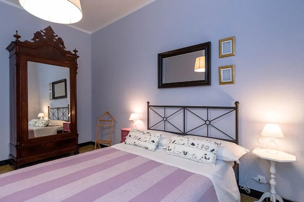 ** Bed & Breakfast B&B I Portici Di Sottoripa Genoa Italy