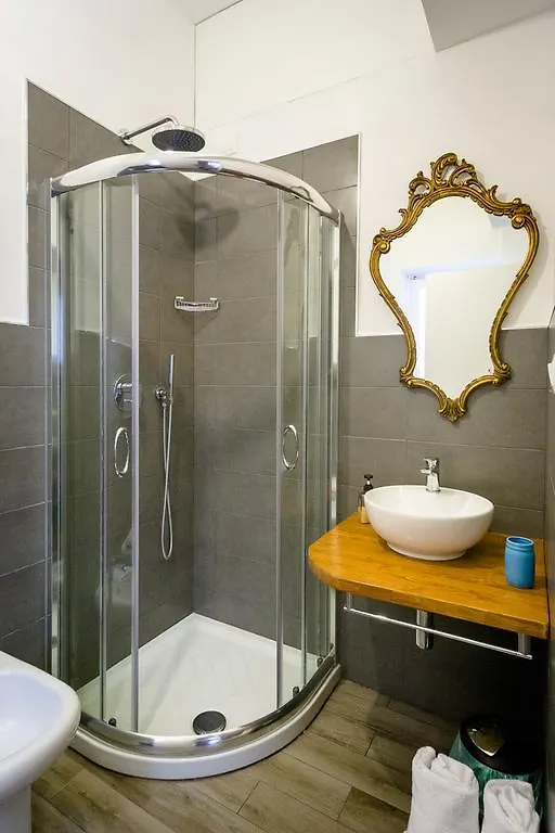 B&B I Portici Di Sottoripa Genoa Bed & Breakfast